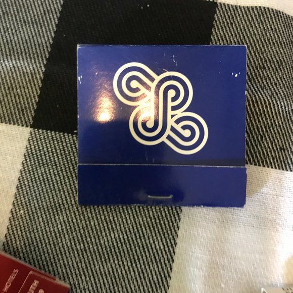 68 Former Las Vegas Hotel Matchbooks Aladdin Stardust Sands Imperial Palace etc - Picture 10 of 12